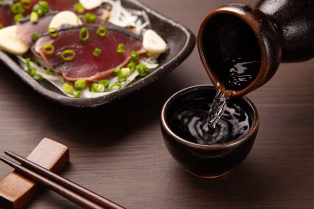 かつおのたたきにもよく合う 高知の居酒屋で人気の日本酒銘柄３選 高知県かつおの藁焼きたたき通販専門サイト 門田道場